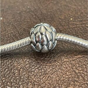 RARE PANDORA LOTUS FLOWER CLIP CHARM